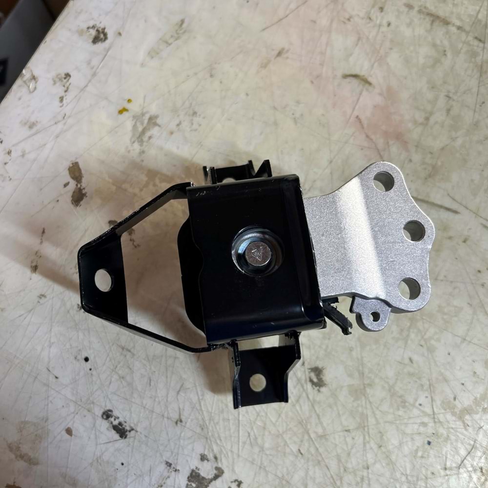 Suzuki Swift 18-2026 1.2 k12C Motor Sağ Takozu Kulak