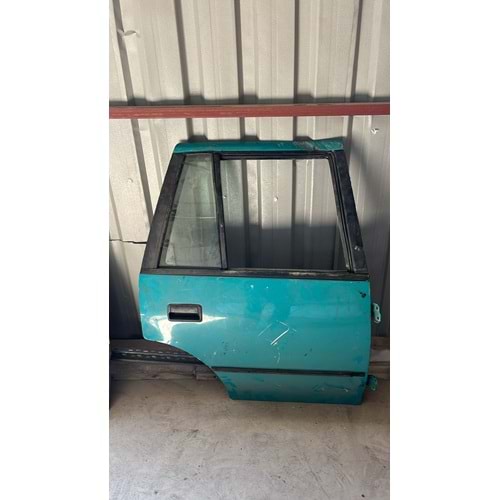 Suzuki Swift 90-03 Arka Sağ Kapı Çıkma Dolu