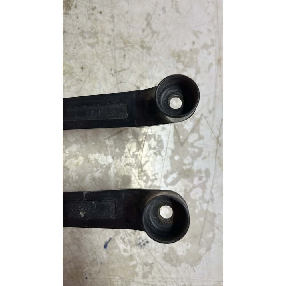 Suzuki Swift 1990-2002 Ön Silecek Süpürge Kolu Sağ Sol