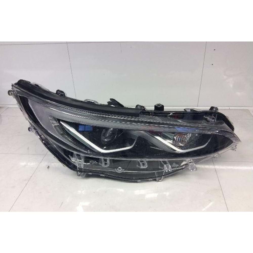 Suzuki Ascross 2023-2025 Sağ Far